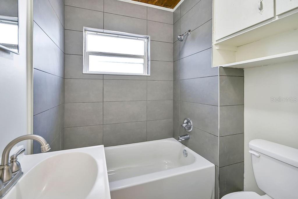 Image 40 of 40 For 1201 5th Street Ne