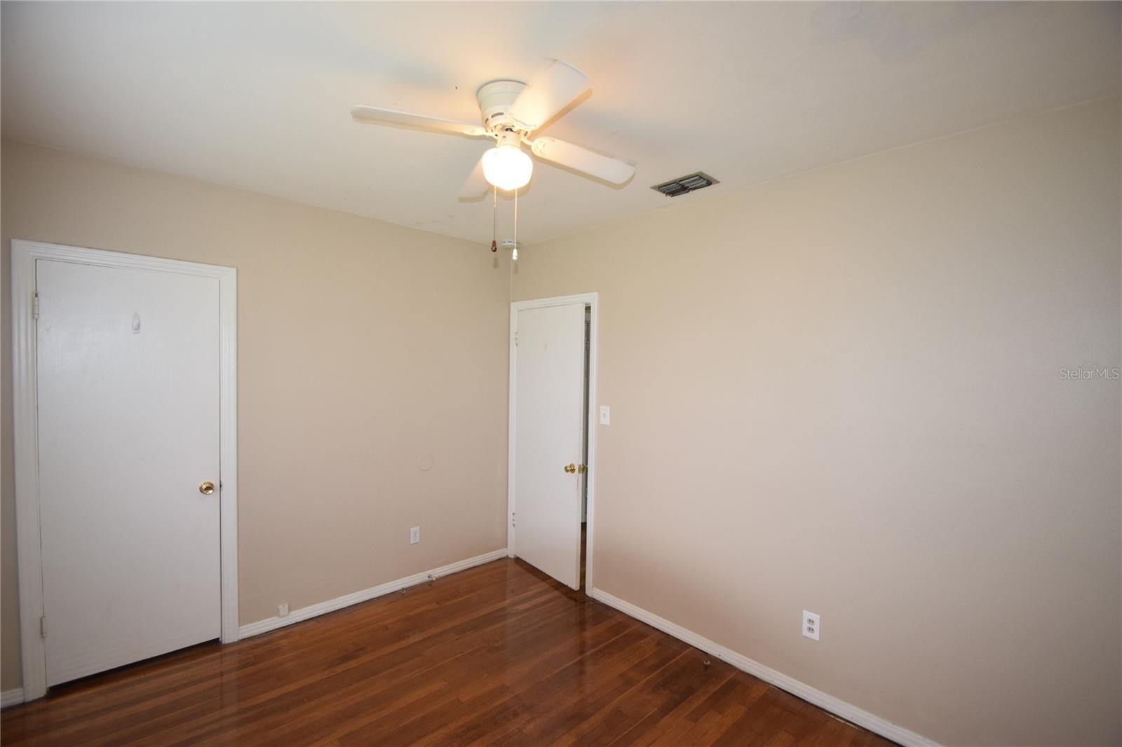 Image 20 of 26 For 3115 Buckingham Avenue