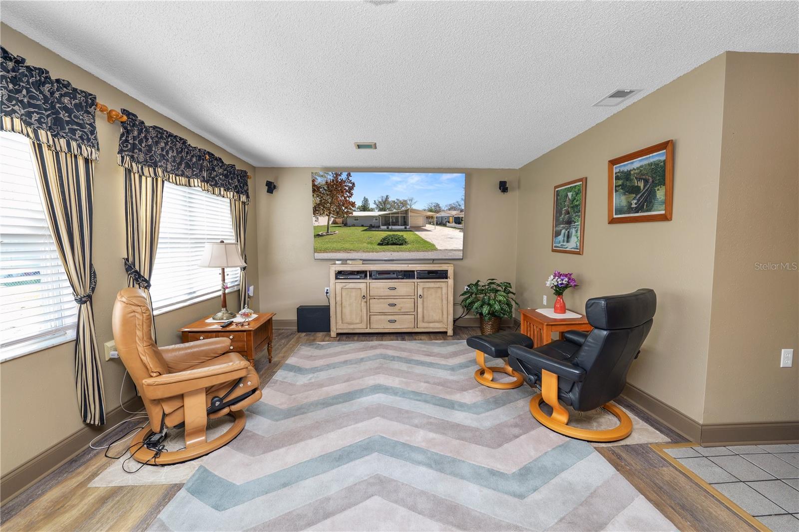 Image 10 of 46 For 927 Jere Circle