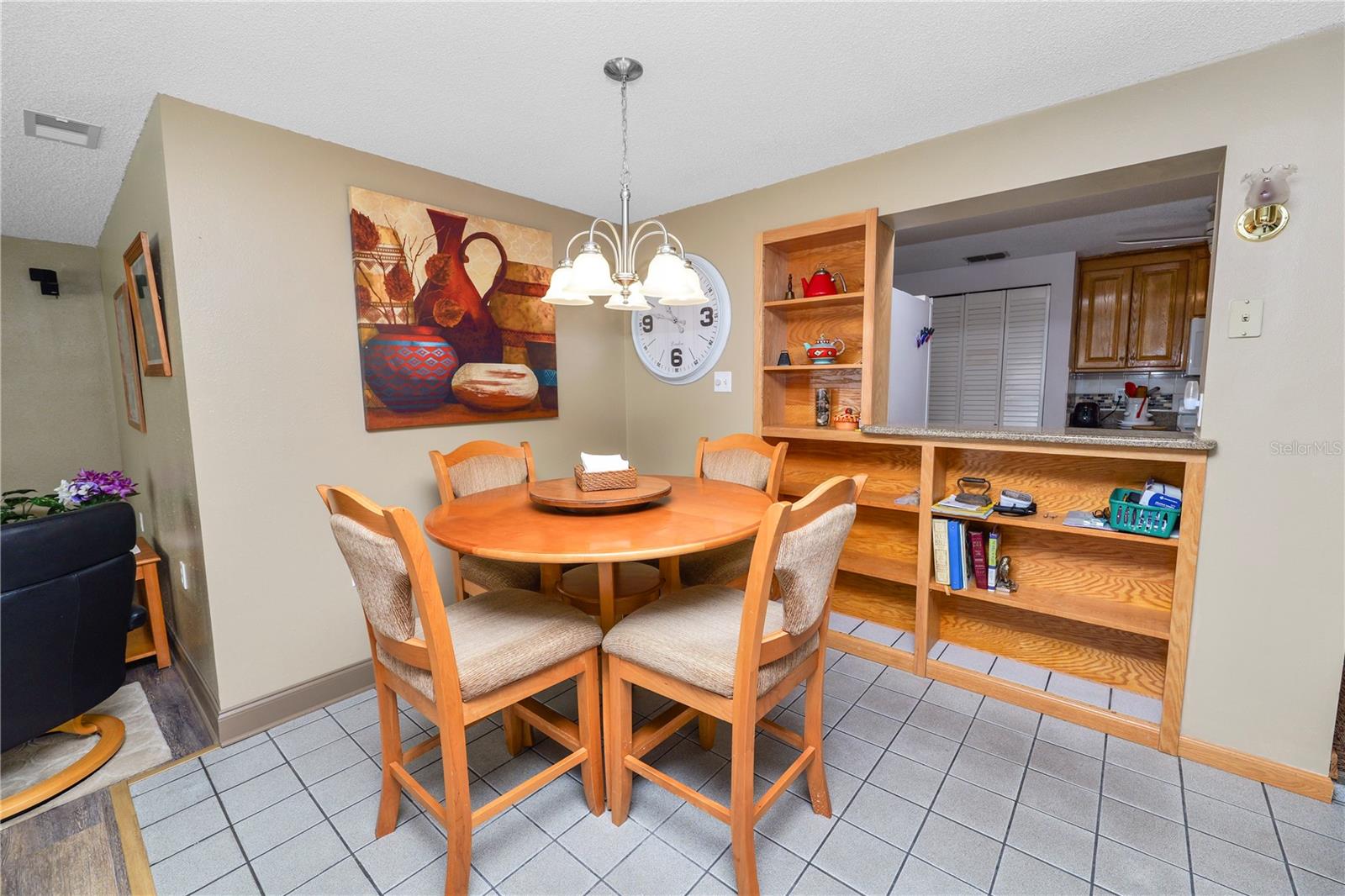 Image 14 of 46 For 927 Jere Circle