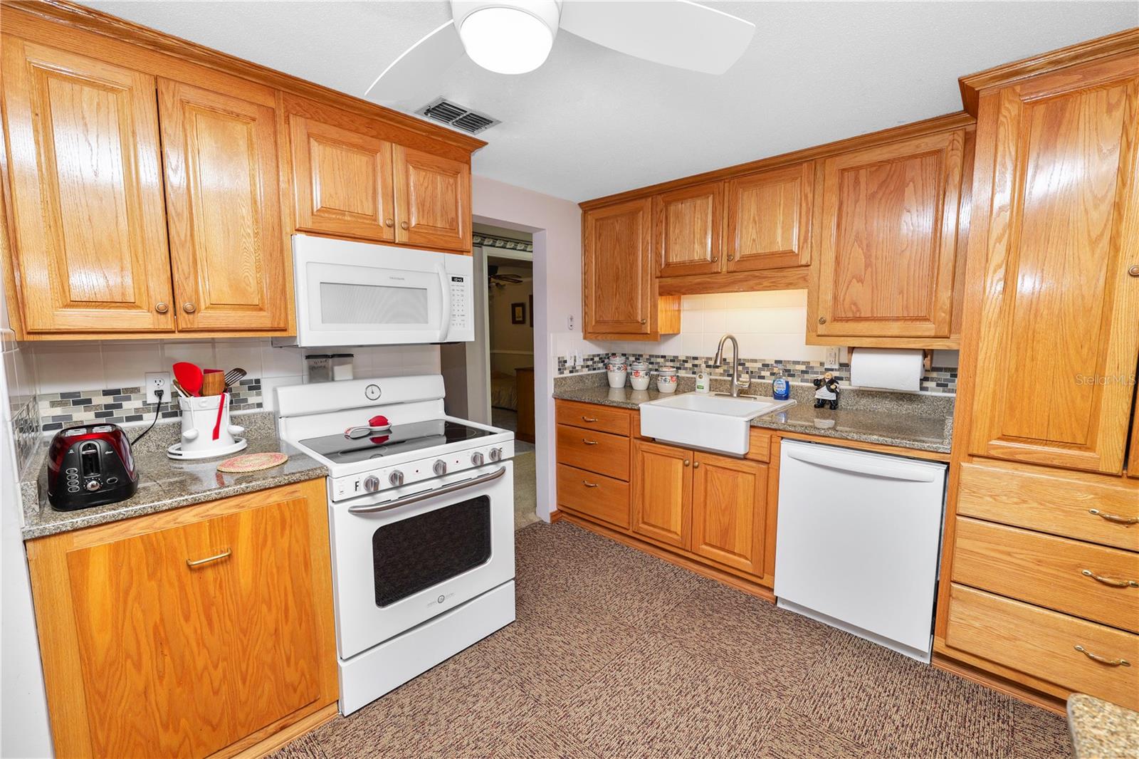 Image 15 of 46 For 927 Jere Circle