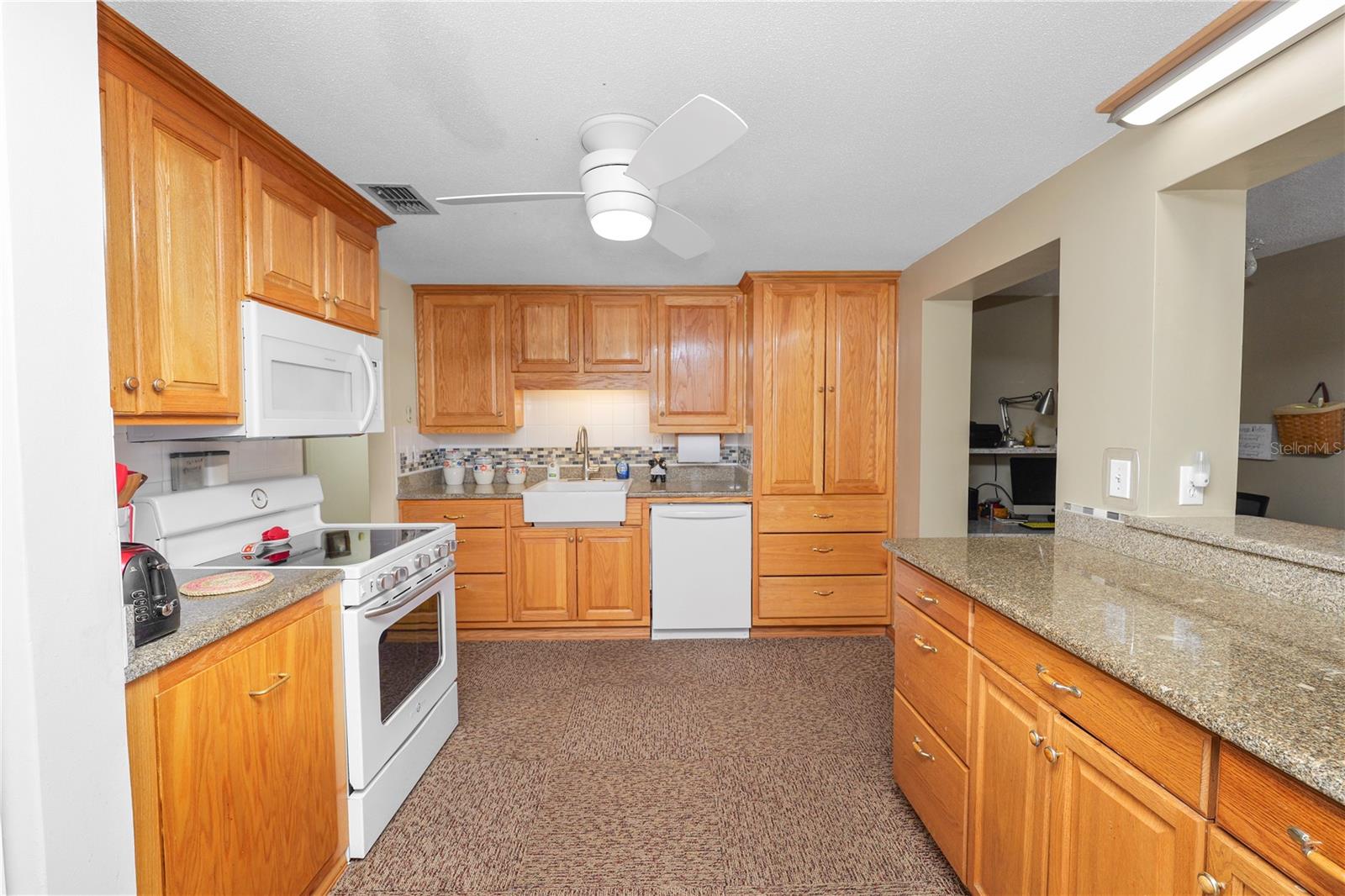 Image 17 of 46 For 927 Jere Circle