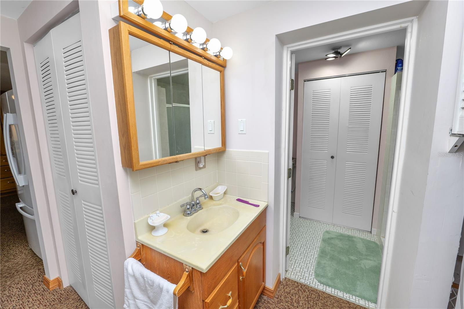 Image 27 of 46 For 927 Jere Circle