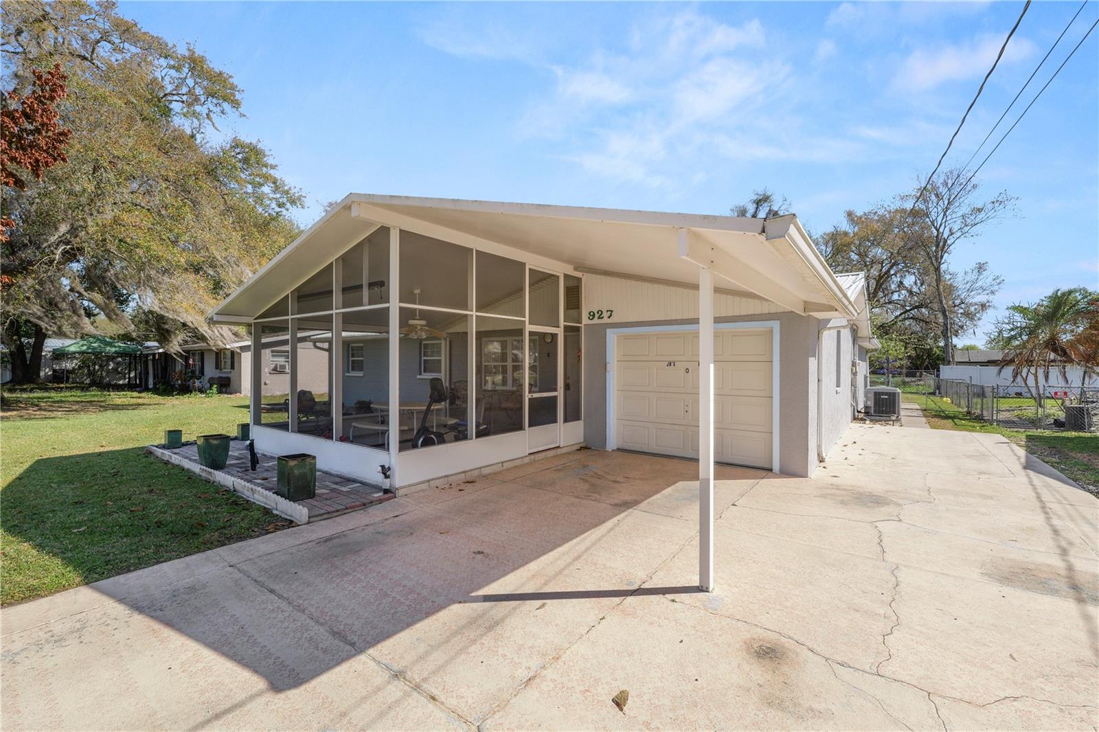 Image 3 of 46 For 927 Jere Circle