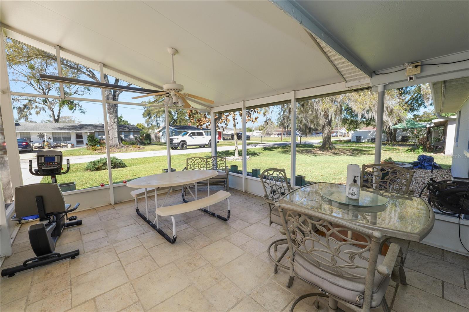 Image 4 of 46 For 927 Jere Circle