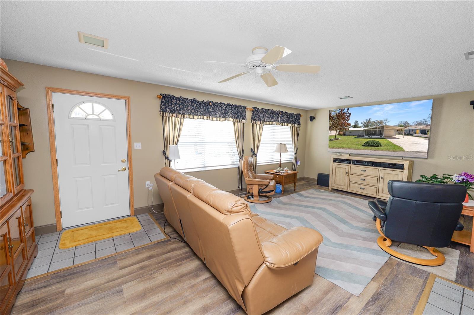 Image 8 of 46 For 927 Jere Circle