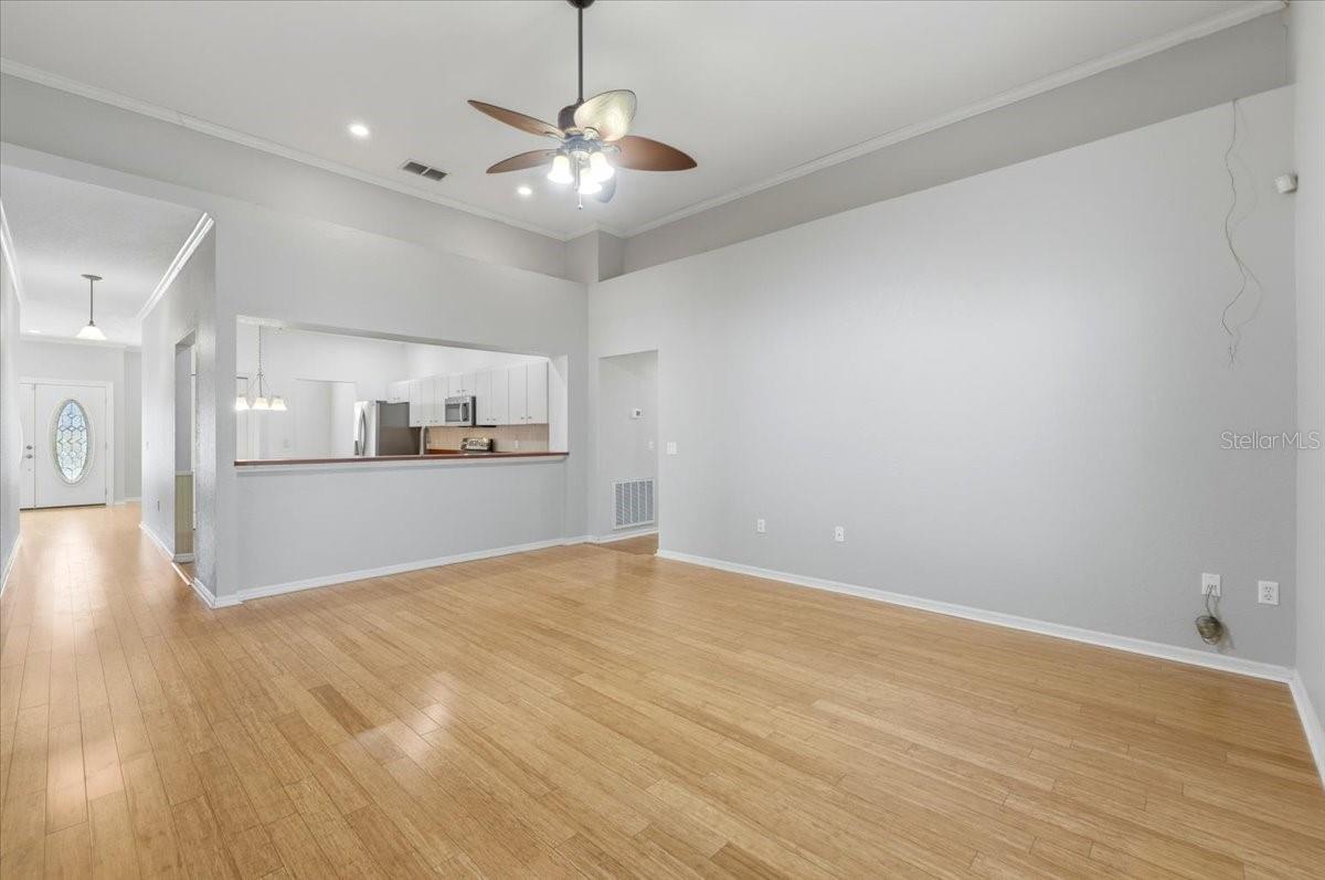 Image 16 of 34 For 7517 Jessamine Drive