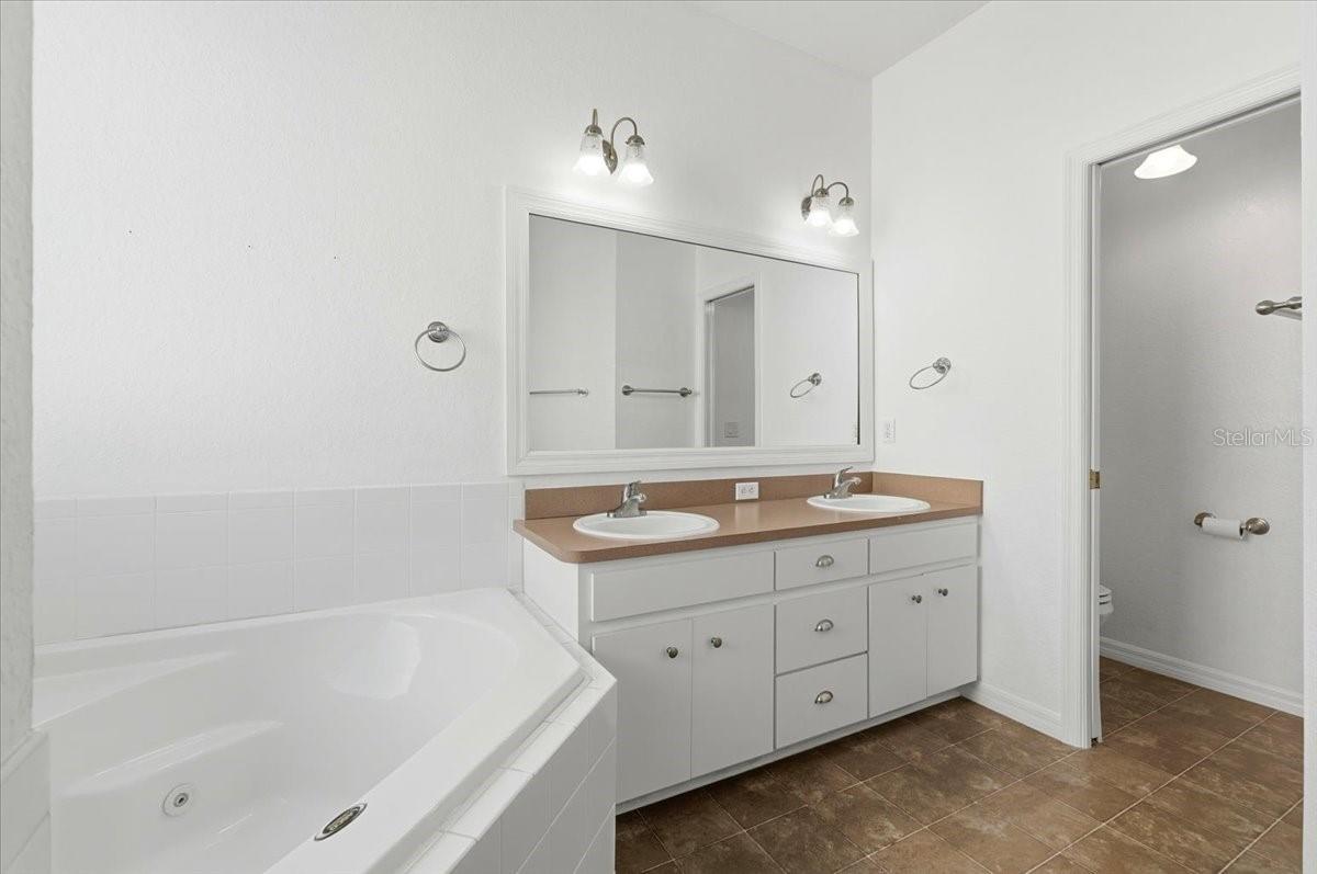 Image 22 of 34 For 7517 Jessamine Drive