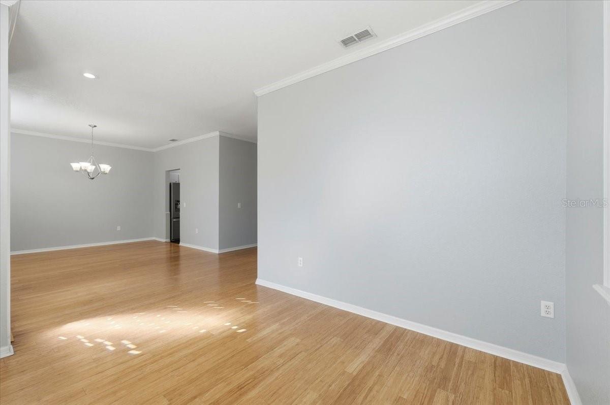 Image 4 of 34 For 7517 Jessamine Drive