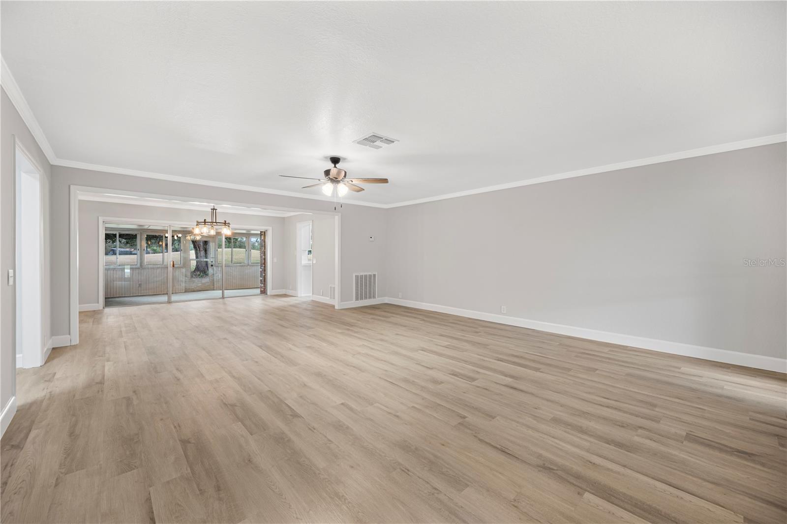 Image 10 of 43 For 241 Greenfield Road