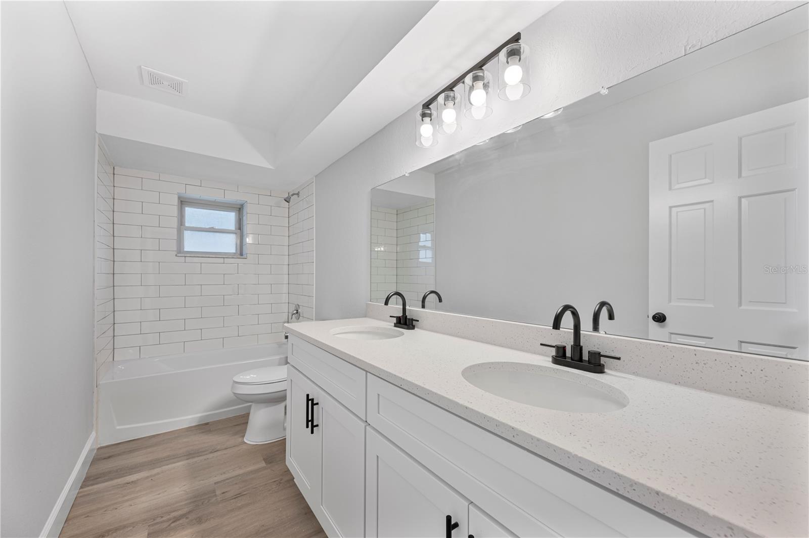 Image 15 of 43 For 241 Greenfield Road