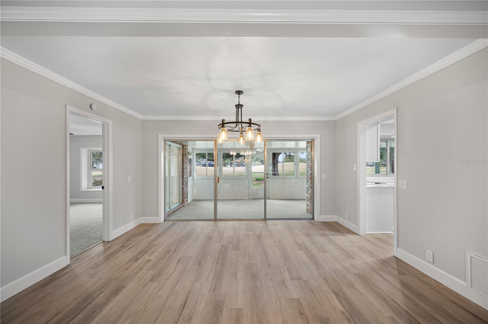 Image 8 of 43 For 241 Greenfield Road