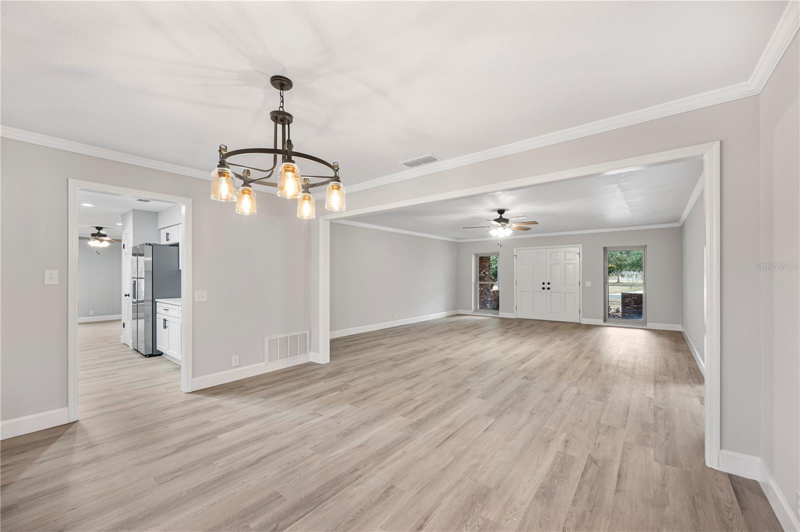 Image 9 of 43 For 241 Greenfield Road