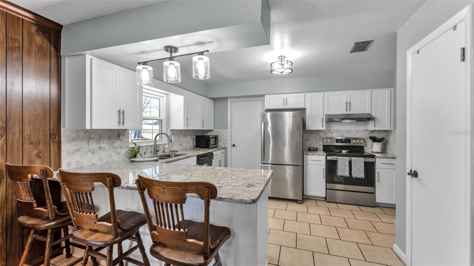 Image 10 of 45 For 6531 Newman Circle E