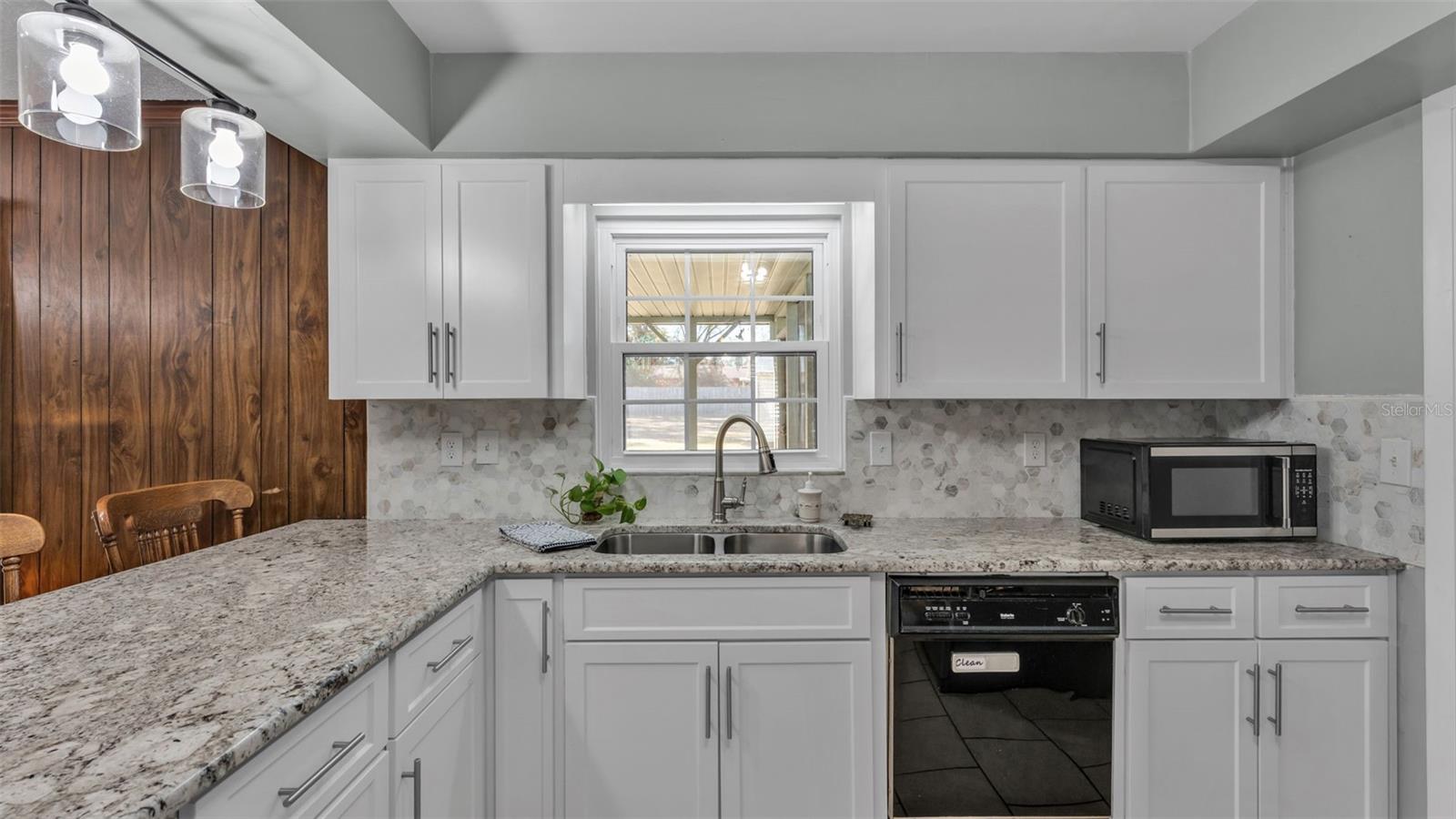 Image 12 of 45 For 6531 Newman Circle E