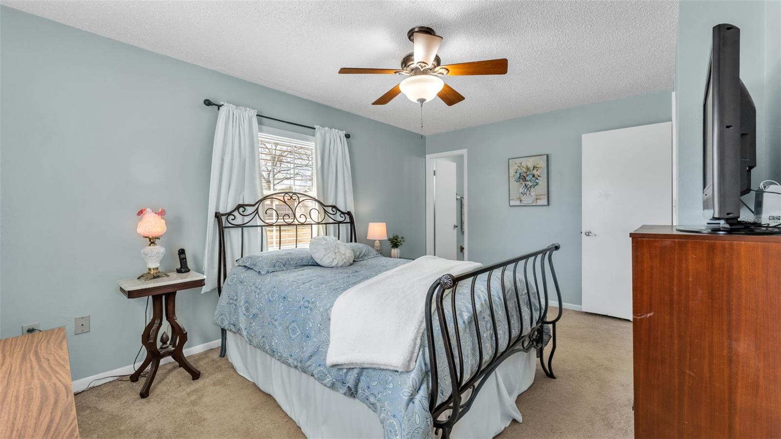 Image 22 of 45 For 6531 Newman Circle E