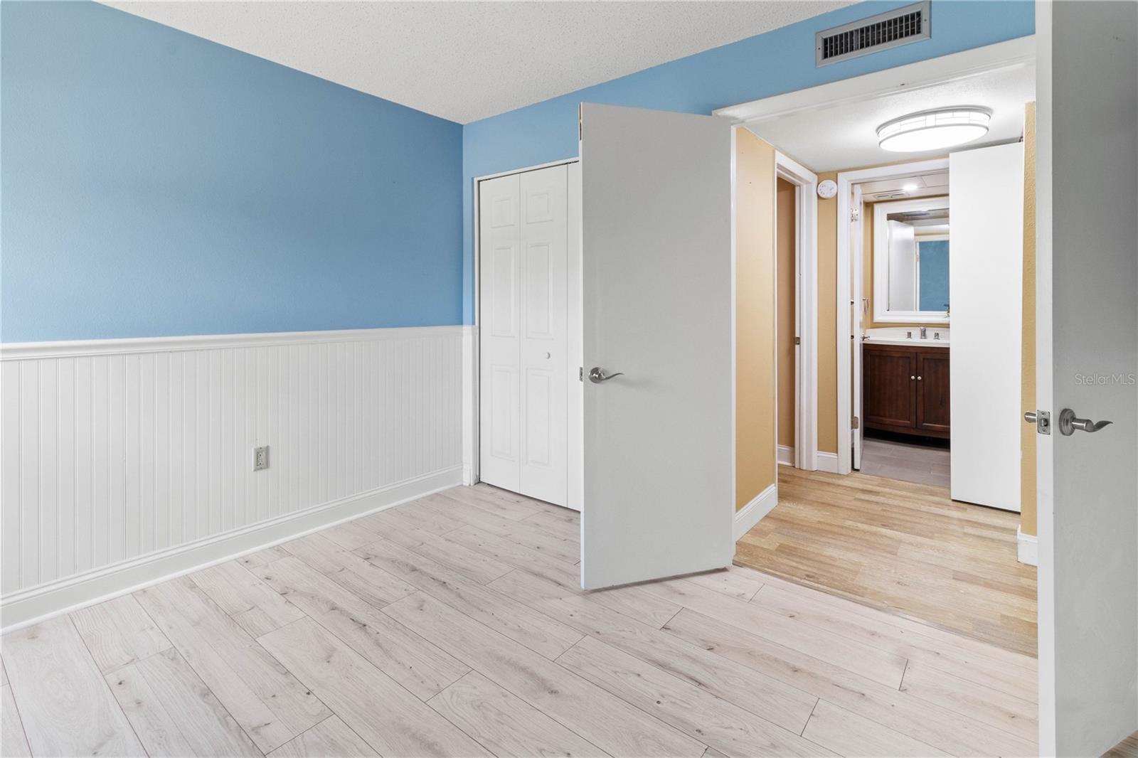 Image 20 of 29 For 2025 Sylvester Road N202