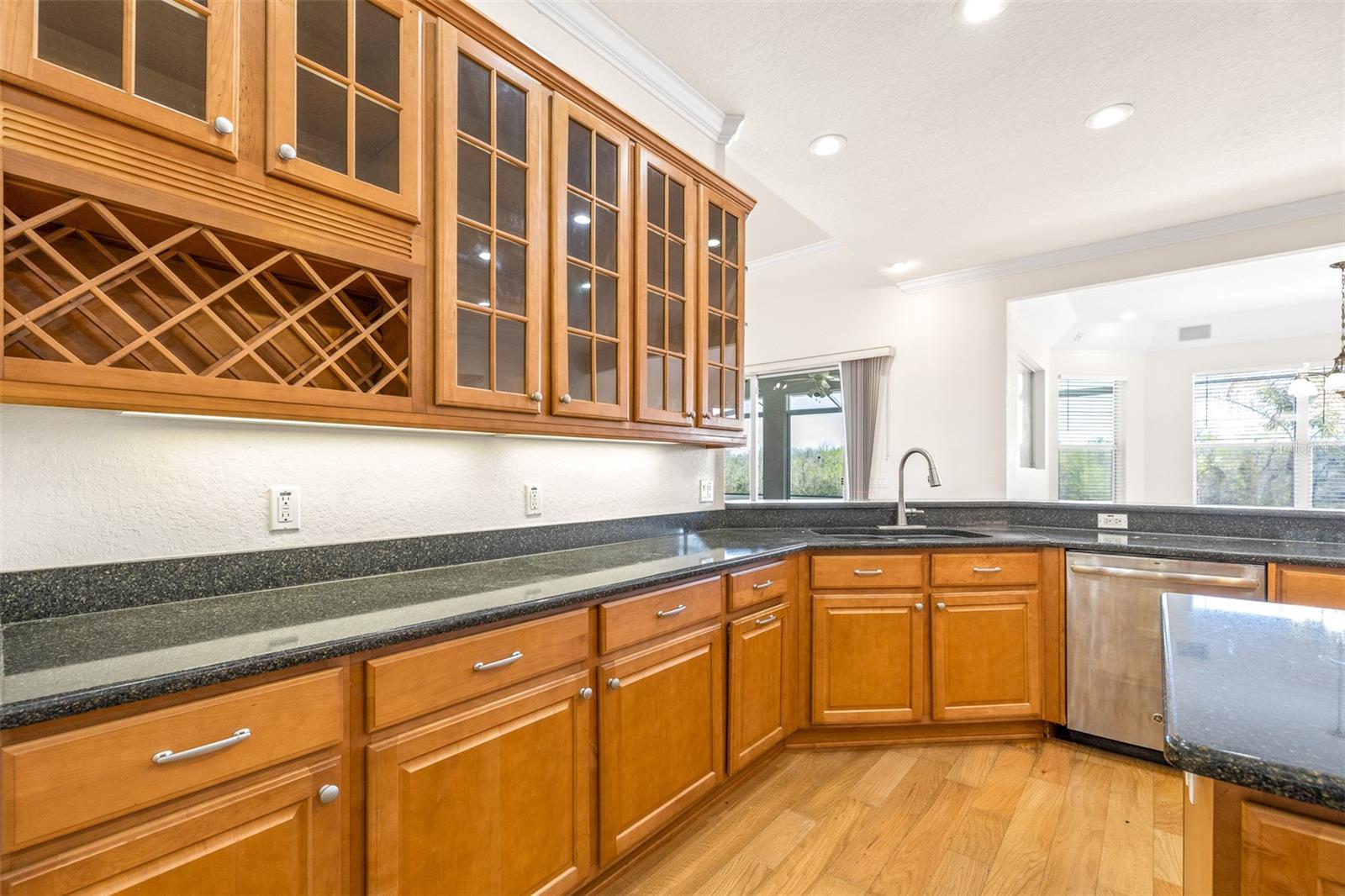 Image 11 of 44 For 6779 Huntington Hills Boulevard