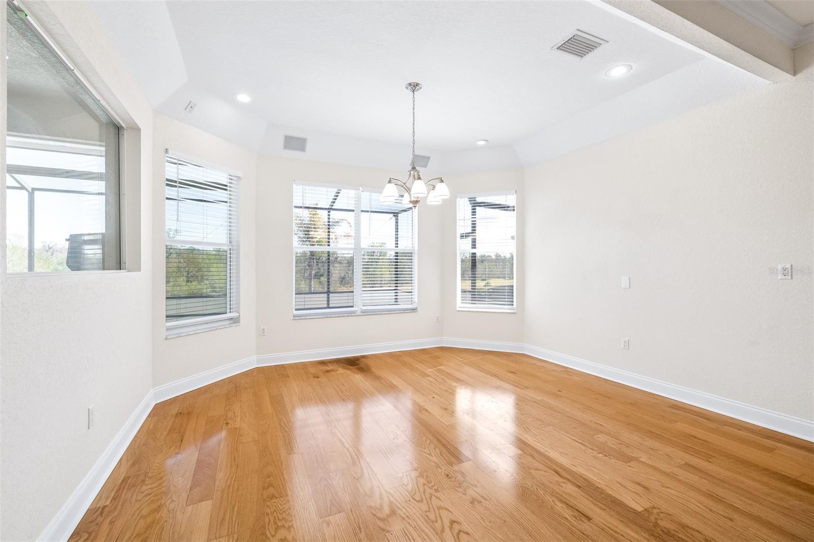 Image 12 of 44 For 6779 Huntington Hills Boulevard