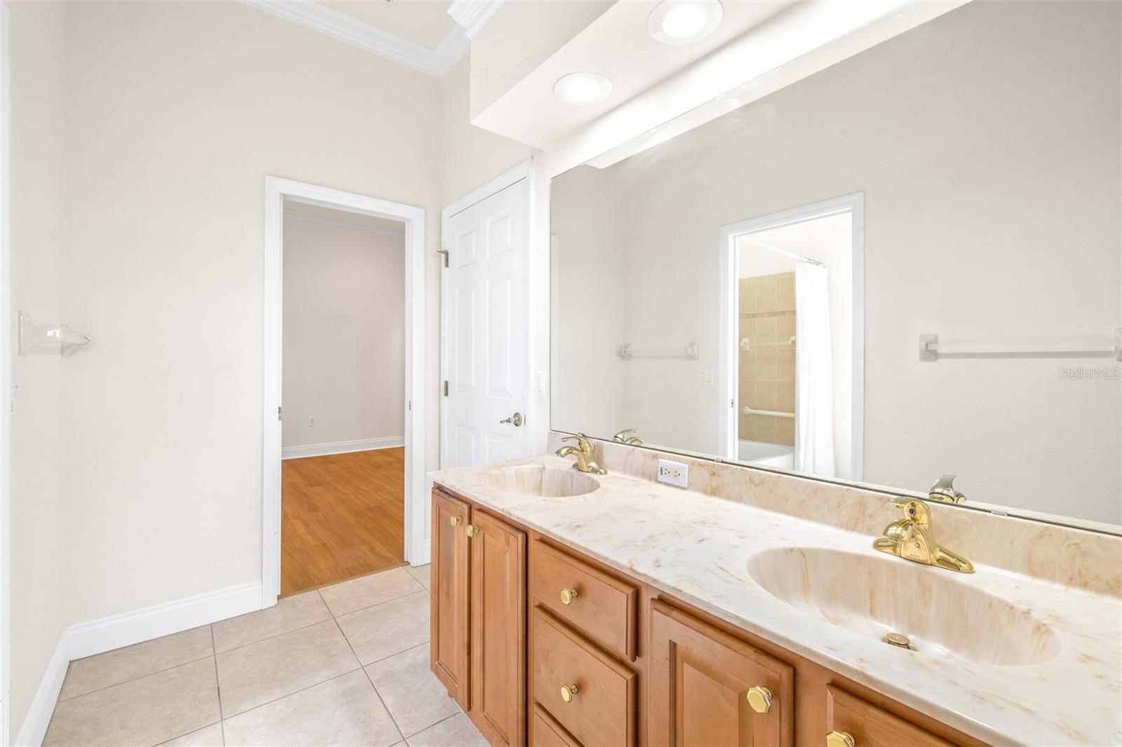 Image 17 of 44 For 6779 Huntington Hills Boulevard