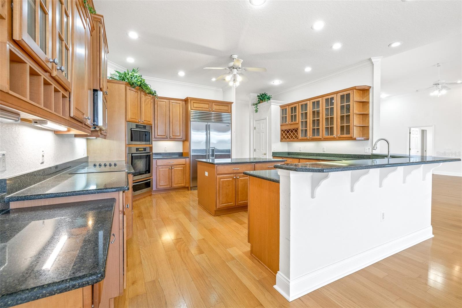 Image 8 of 44 For 6779 Huntington Hills Boulevard