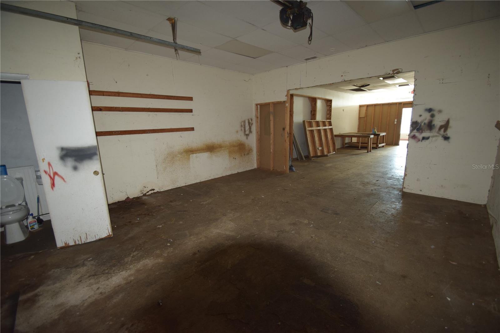 Image 10 of 39 For 817-839 Lake Parker Avenue 817, 823,