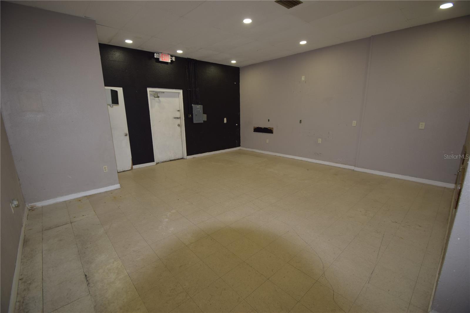 Image 37 of 39 For 817-839 Lake Parker Avenue 817, 823,