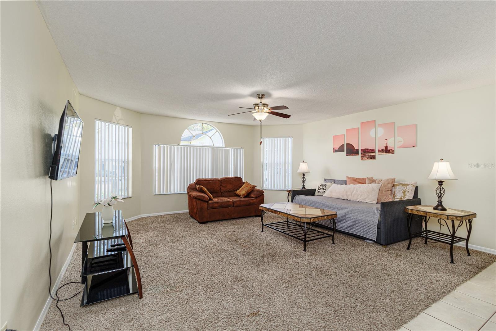 Image 3 of 26 For 2028 Royal Bay Boulevard 85