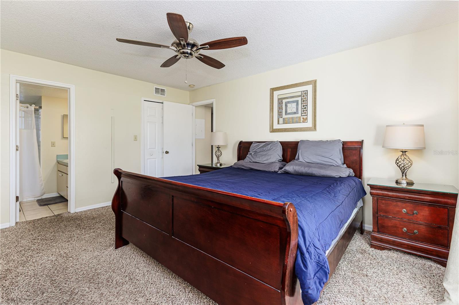 Image 4 of 26 For 2028 Royal Bay Boulevard 85