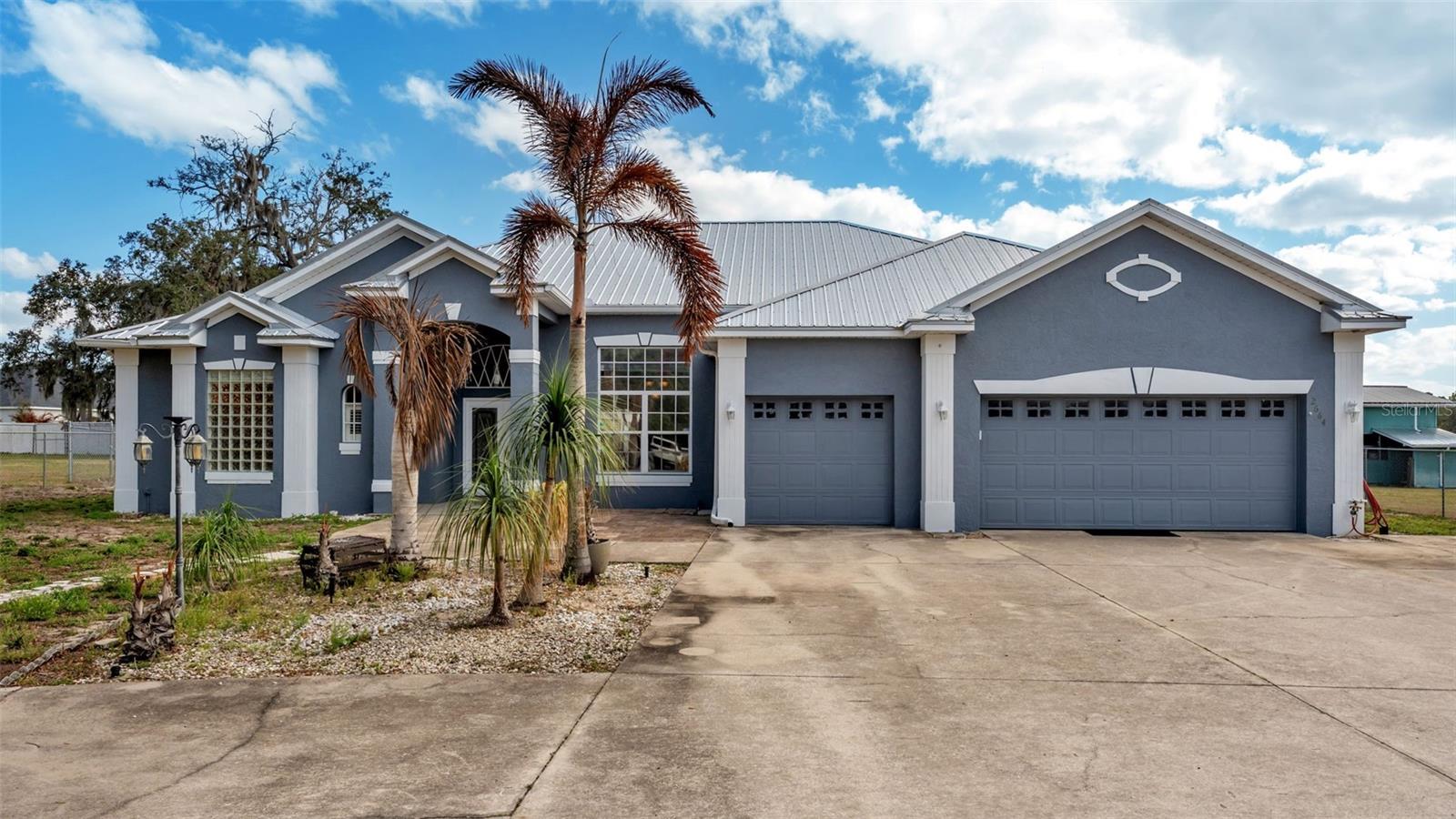 Details for 2664 Country Club Road N, WINTER HAVEN, FL 33881