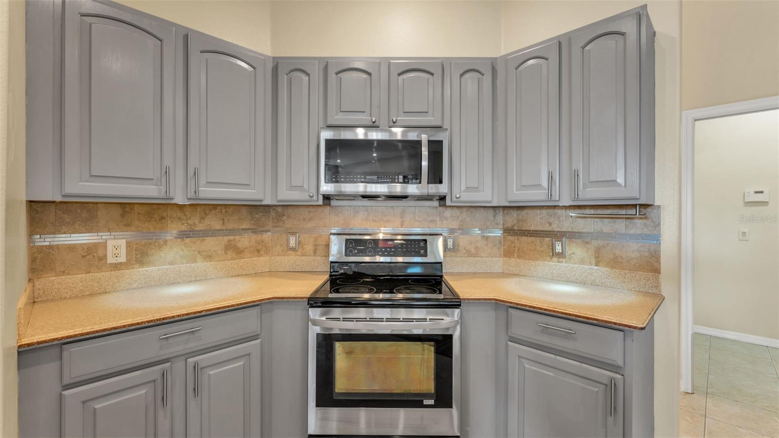 Image 12 of 61 For 2664 Country Club Road N