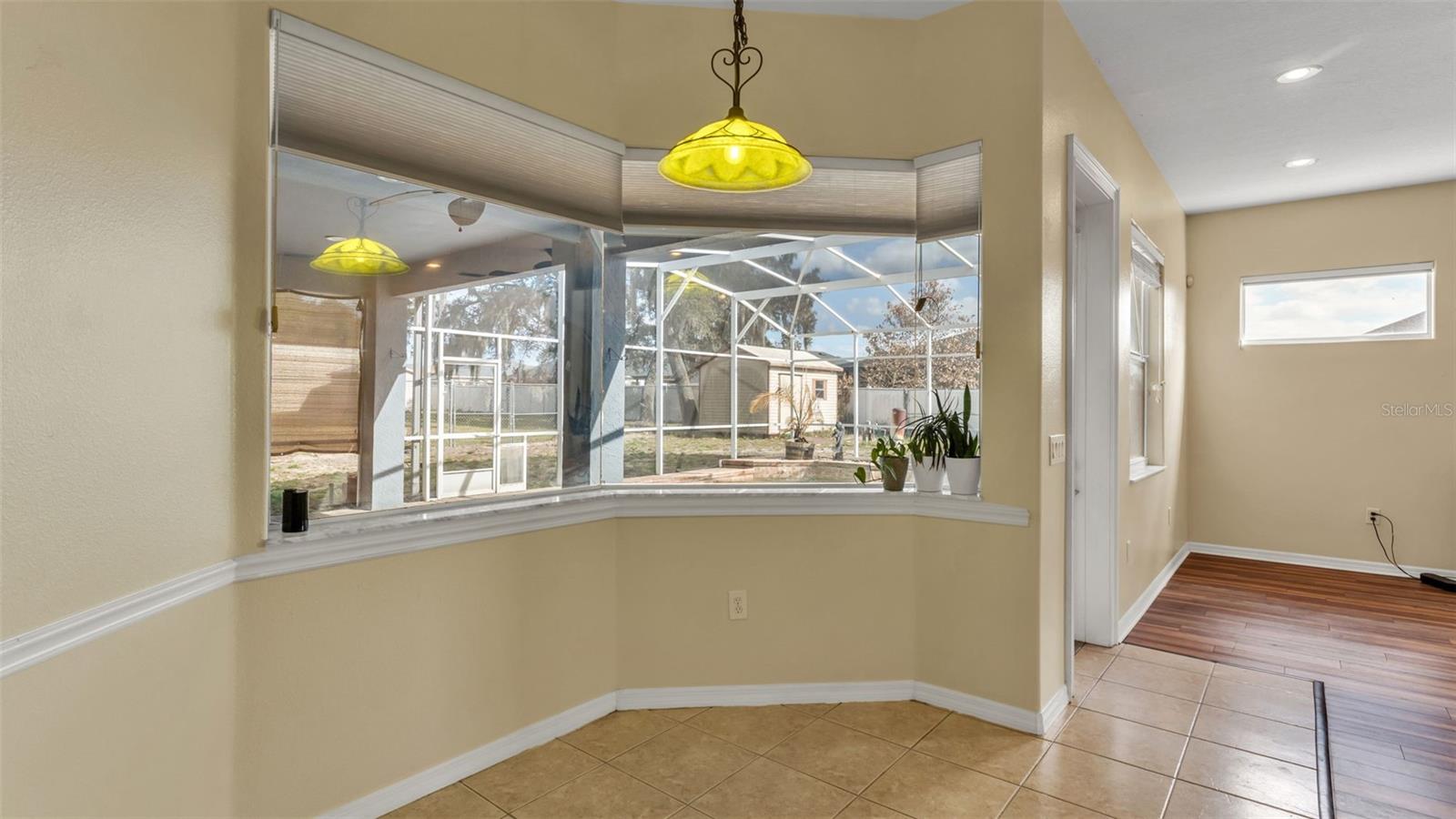 Image 14 of 61 For 2664 Country Club Road N