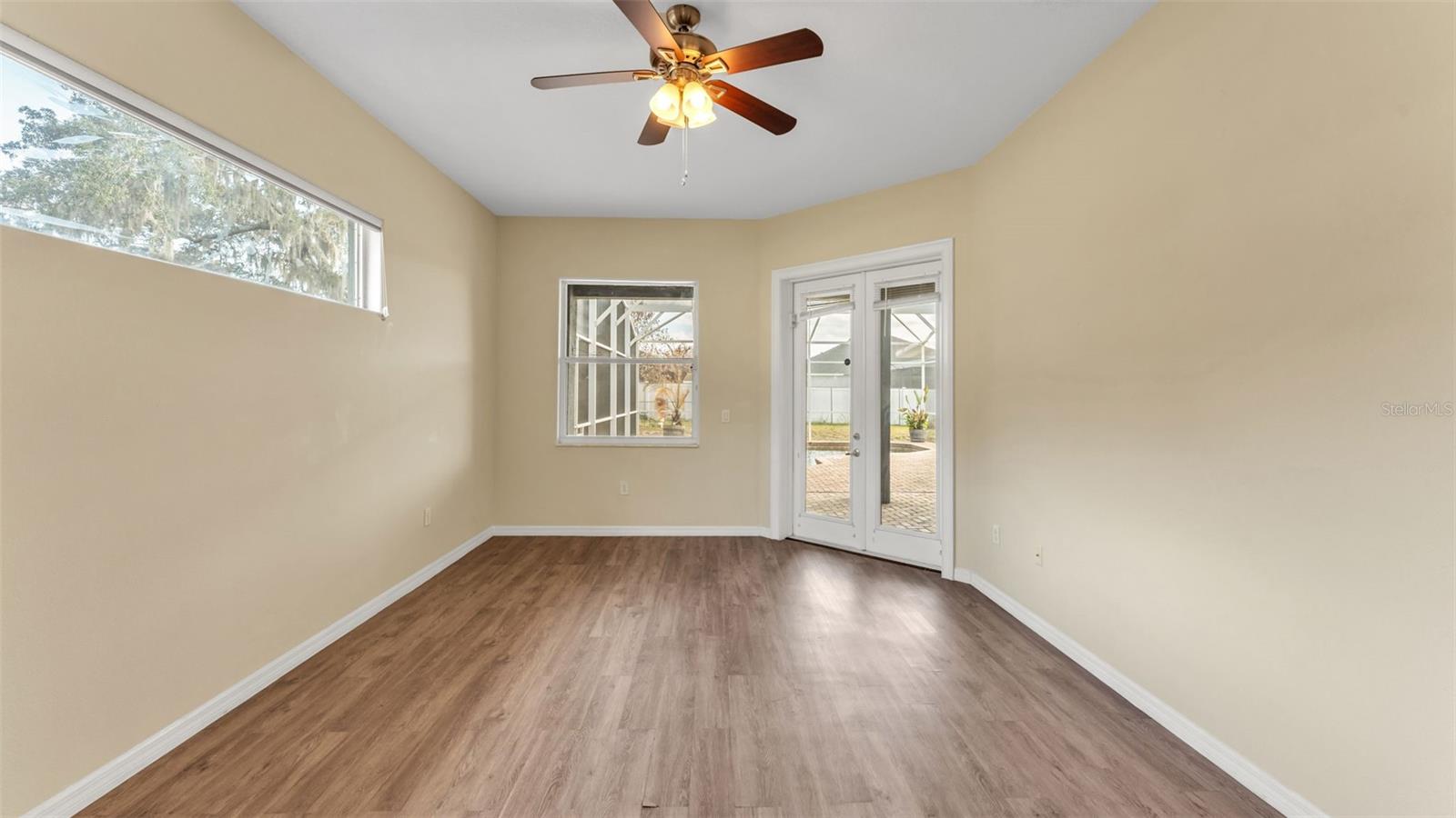 Image 23 of 61 For 2664 Country Club Road N