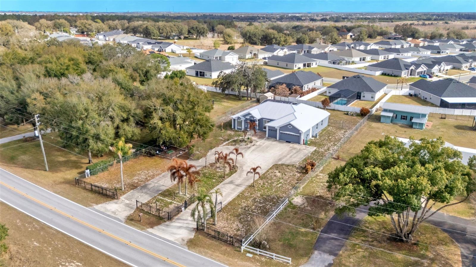 Image 3 of 61 For 2664 Country Club Road N