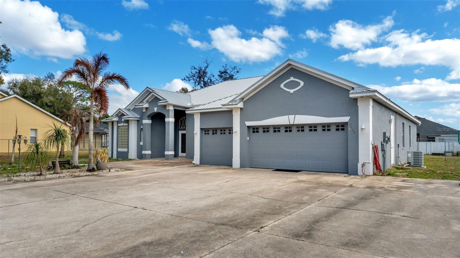 Image 4 of 61 For 2664 Country Club Road N