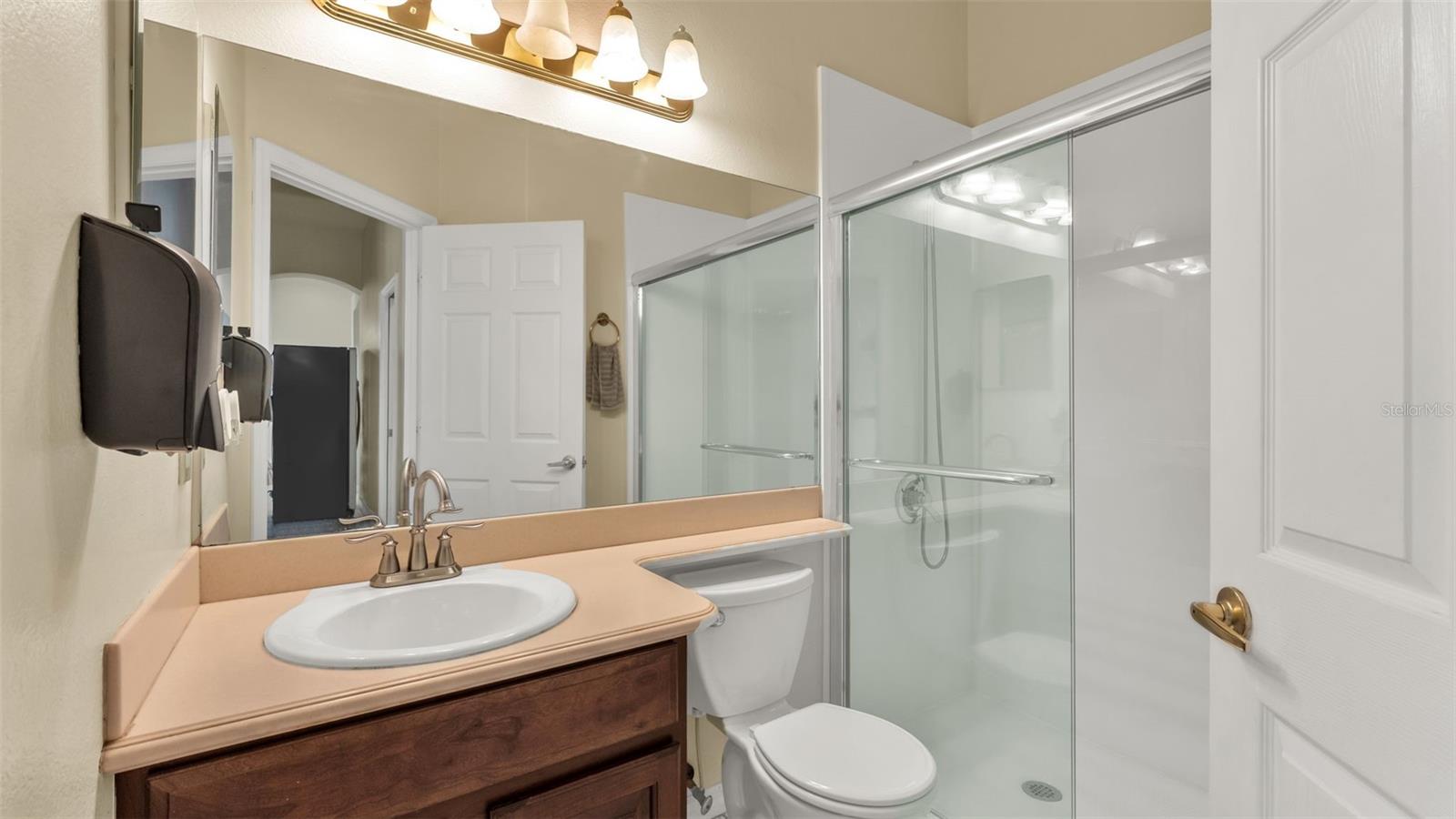 Image 42 of 61 For 2664 Country Club Road N