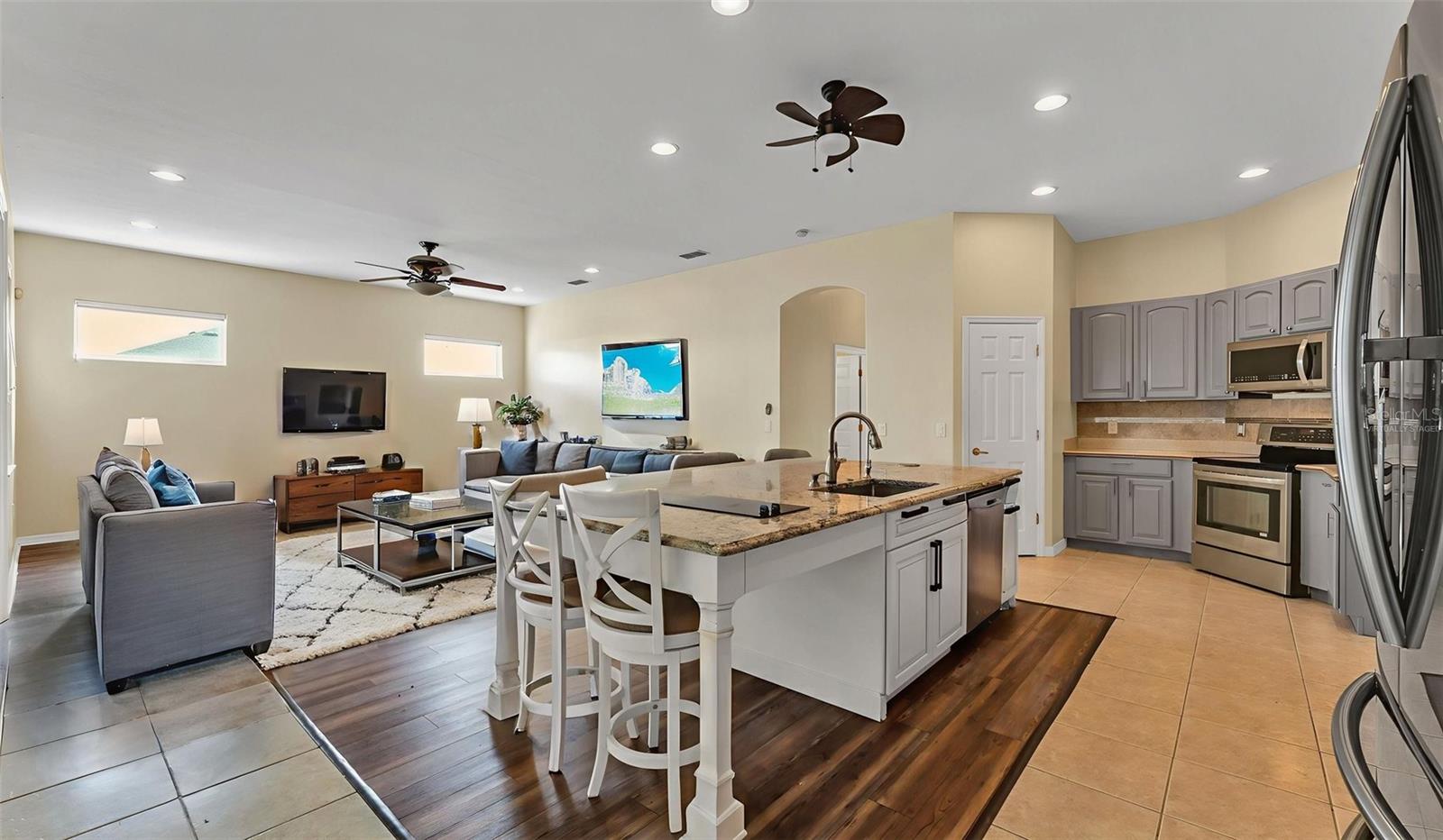 Image 5 of 61 For 2664 Country Club Road N