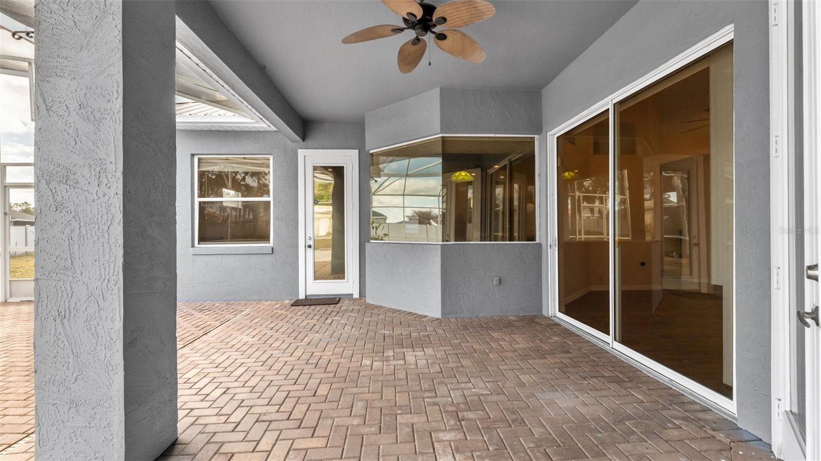 Image 52 of 61 For 2664 Country Club Road N