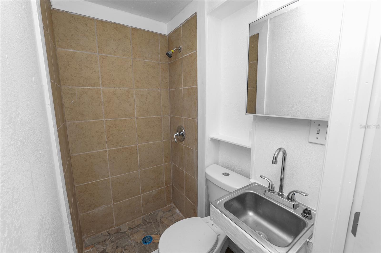 Image 20 of 31 For 813 Nokomis Avenue