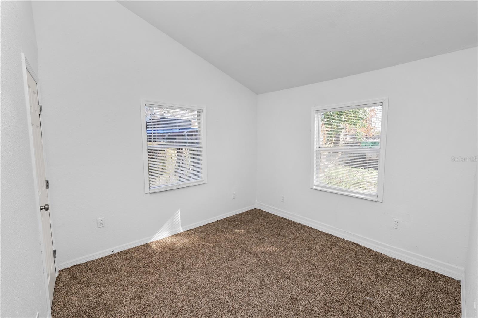 Image 23 of 31 For 813 Nokomis Avenue