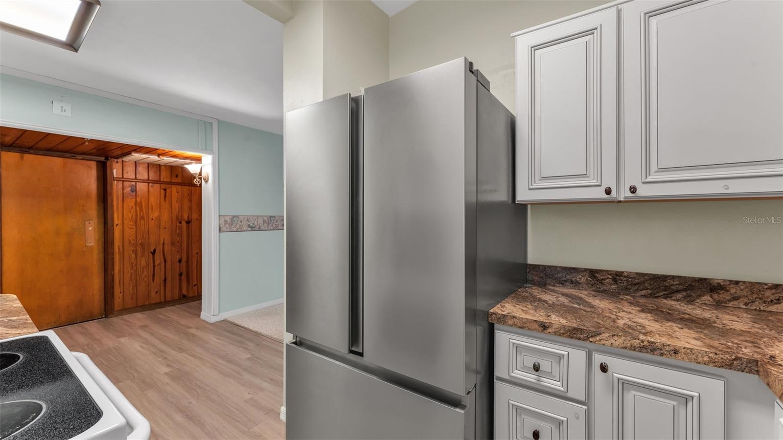 Image 12 of 38 For 635 Valencia Court