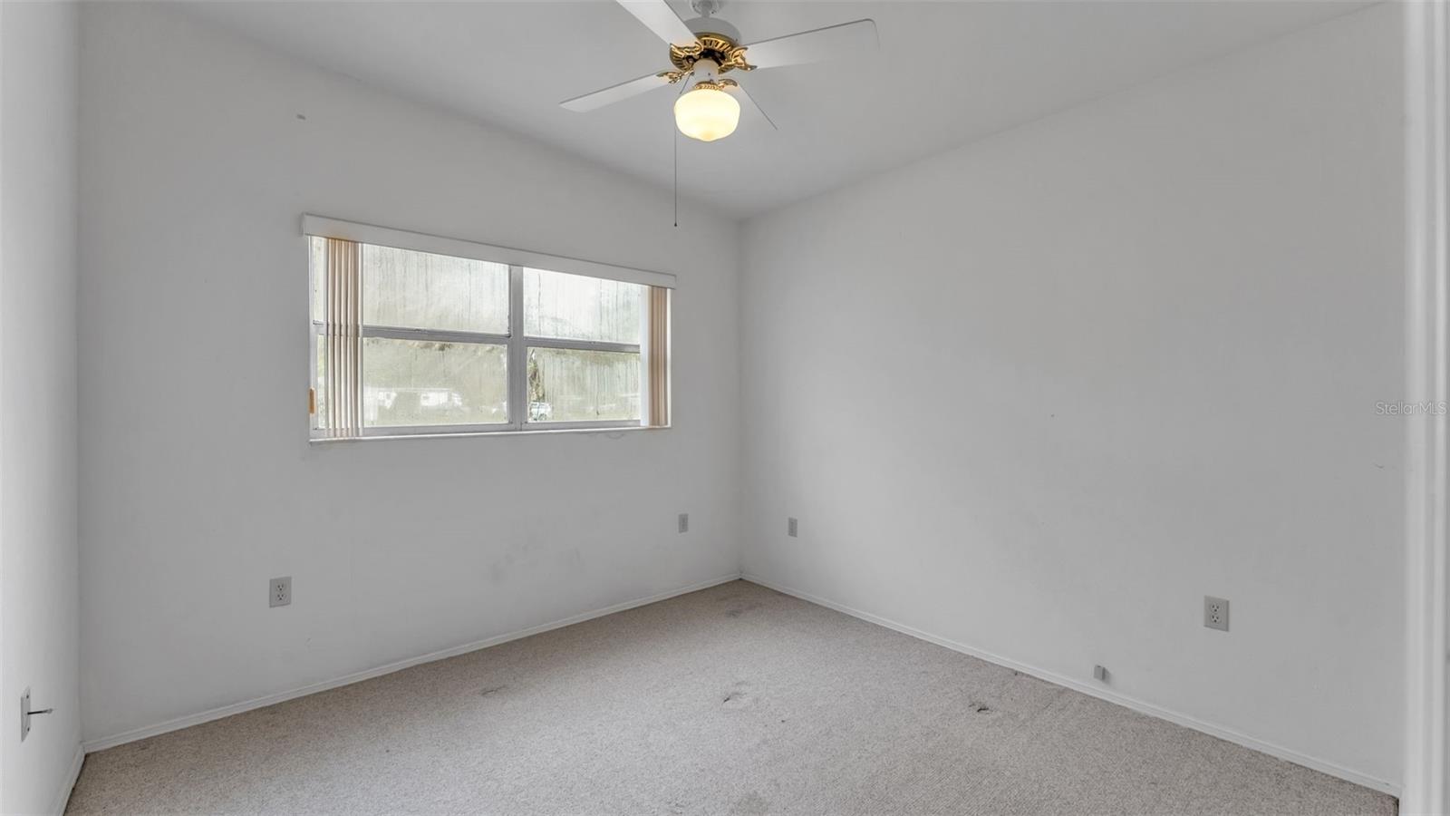 Image 23 of 38 For 635 Valencia Court