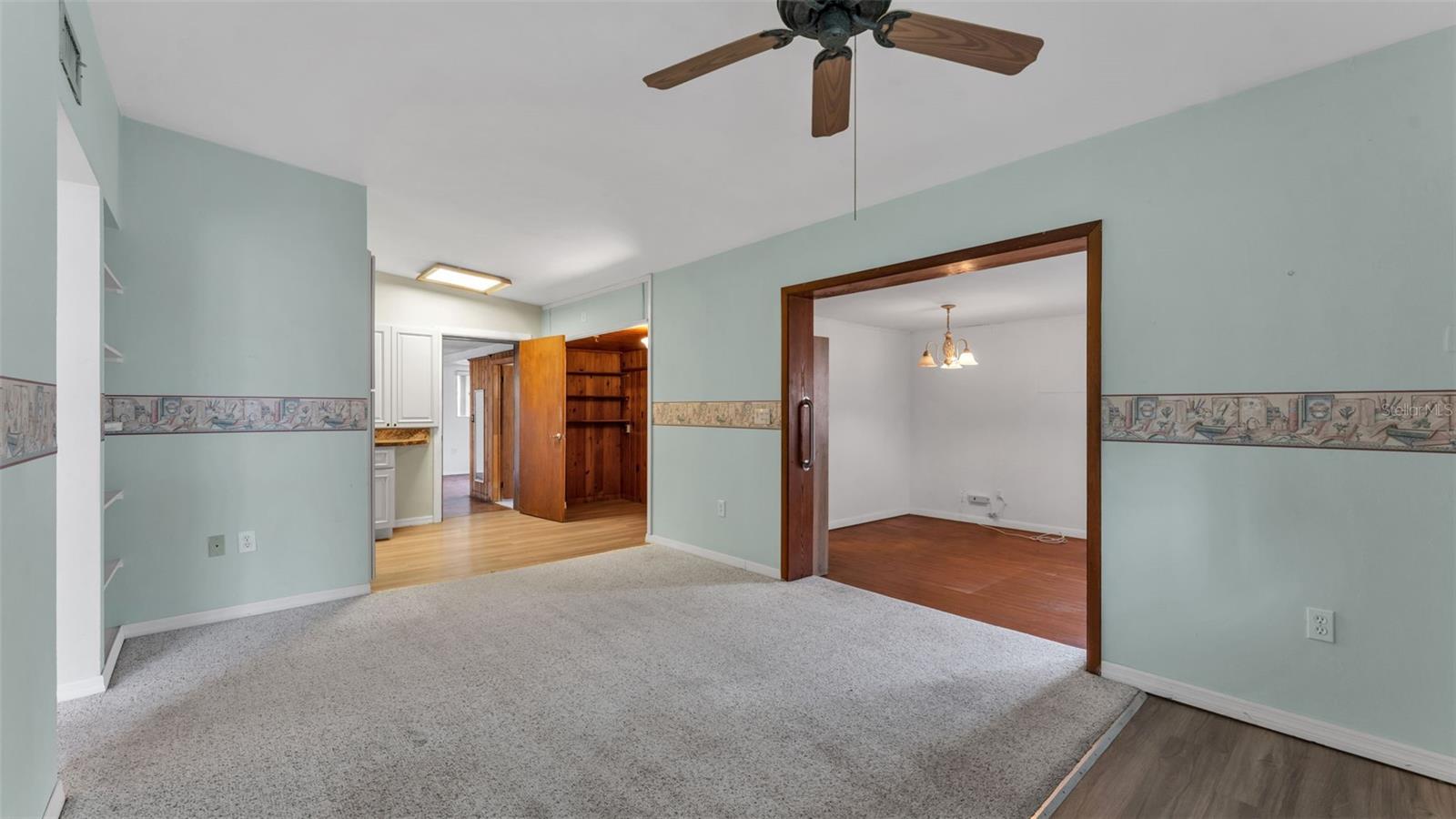 Image 8 of 38 For 635 Valencia Court