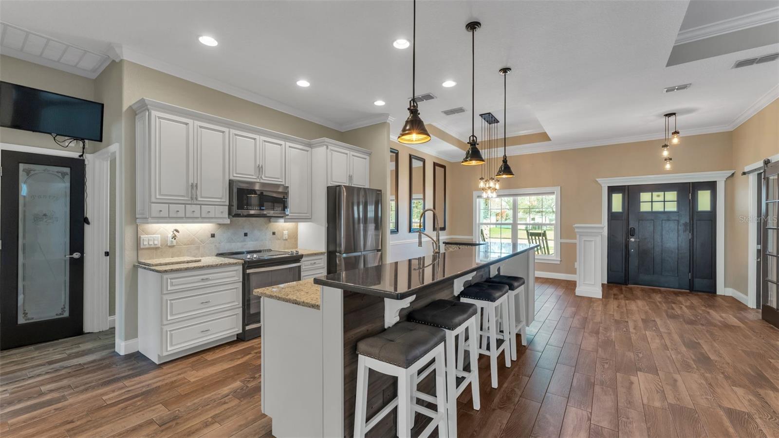 Image 10 of 52 For 187 Bentley Oaks Boulevard