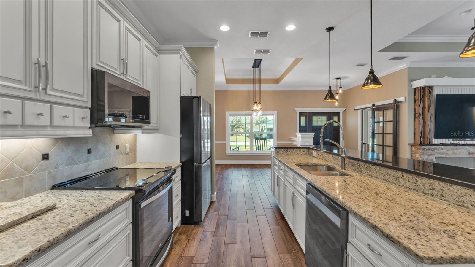 Image 11 of 52 For 187 Bentley Oaks Boulevard