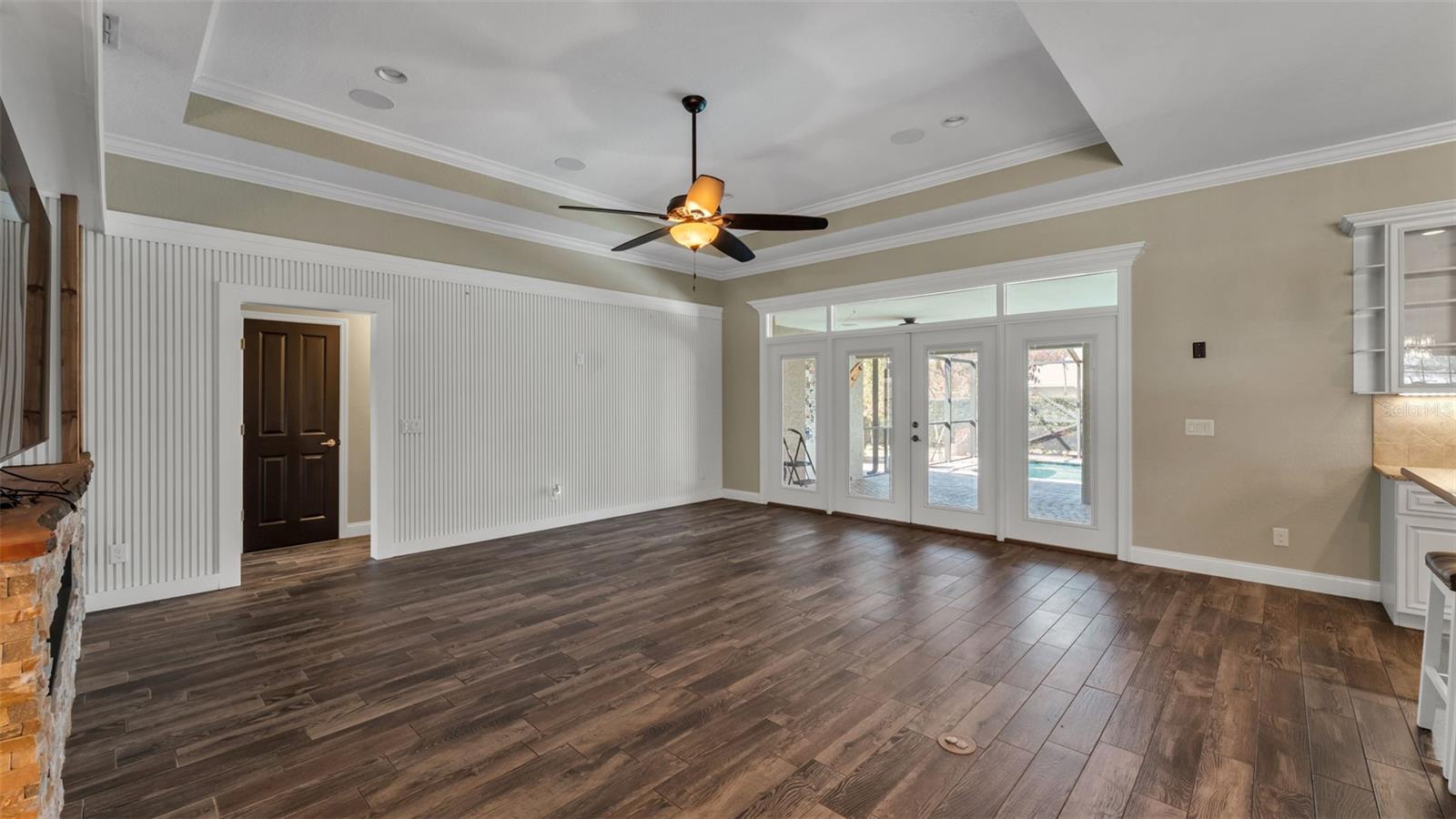 Image 14 of 52 For 187 Bentley Oaks Boulevard