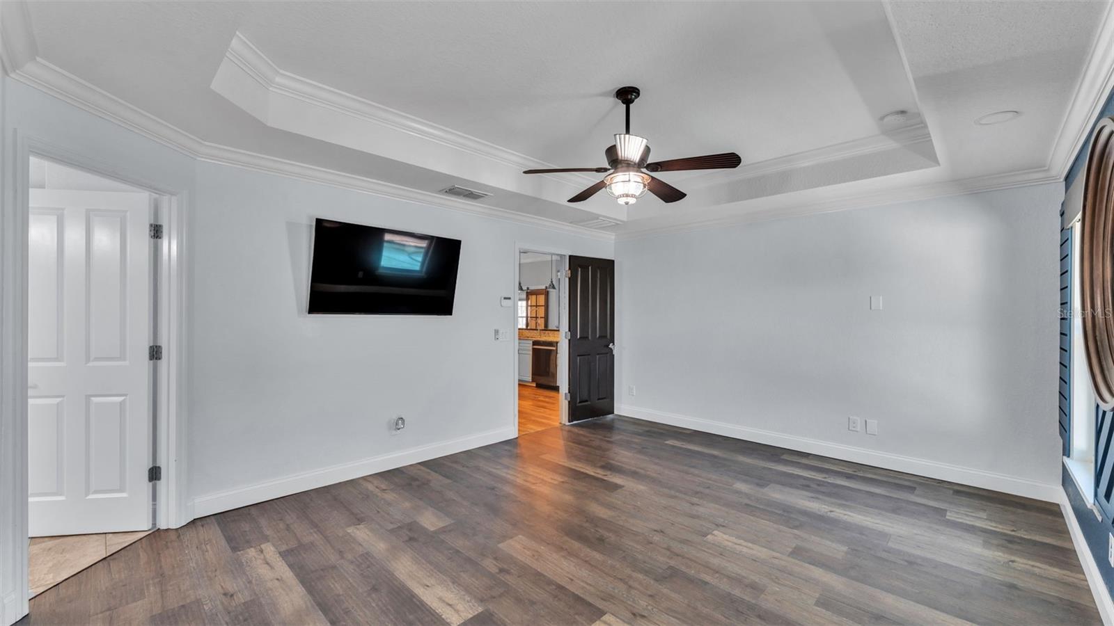 Image 19 of 52 For 187 Bentley Oaks Boulevard