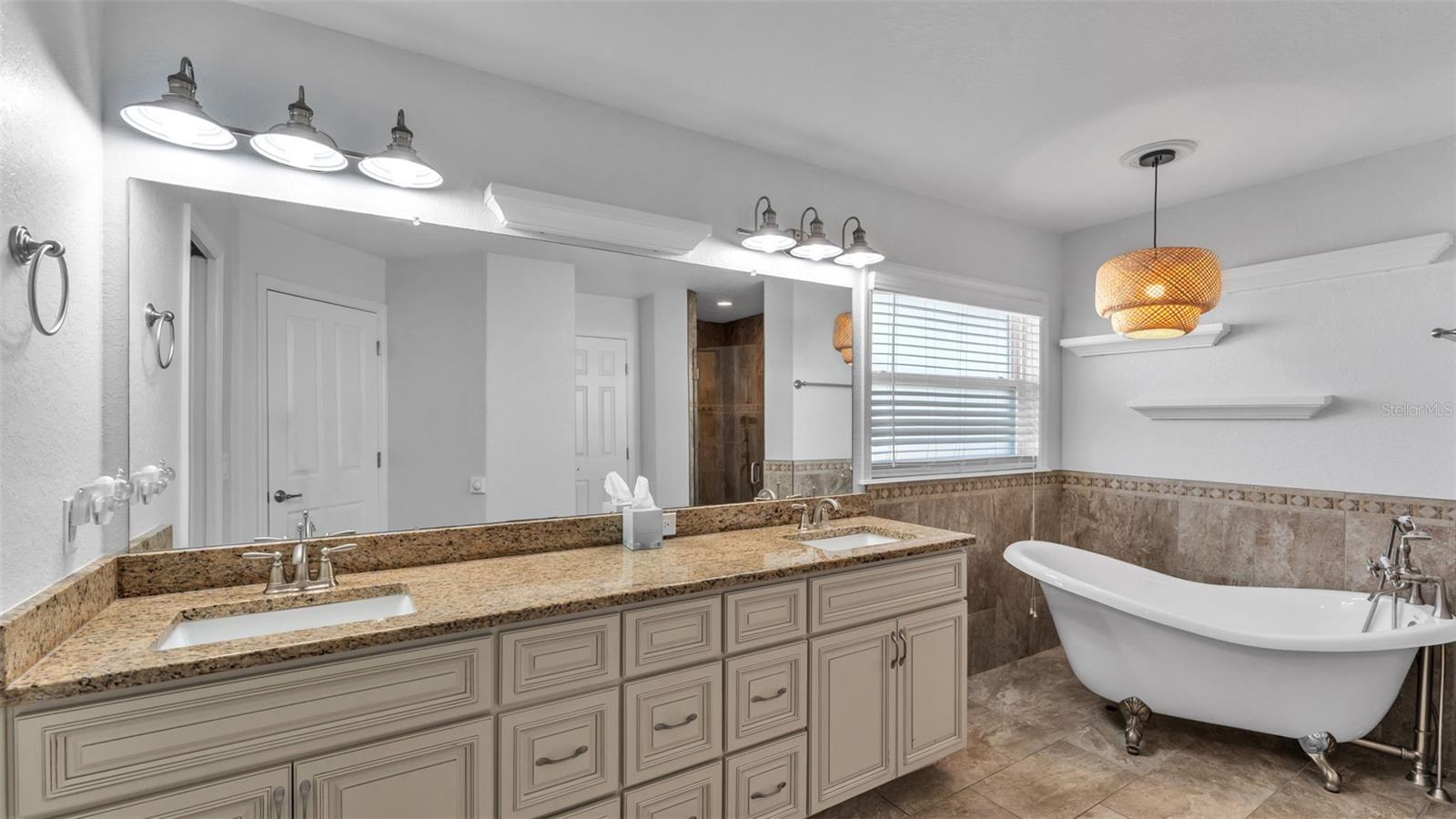 Image 20 of 52 For 187 Bentley Oaks Boulevard