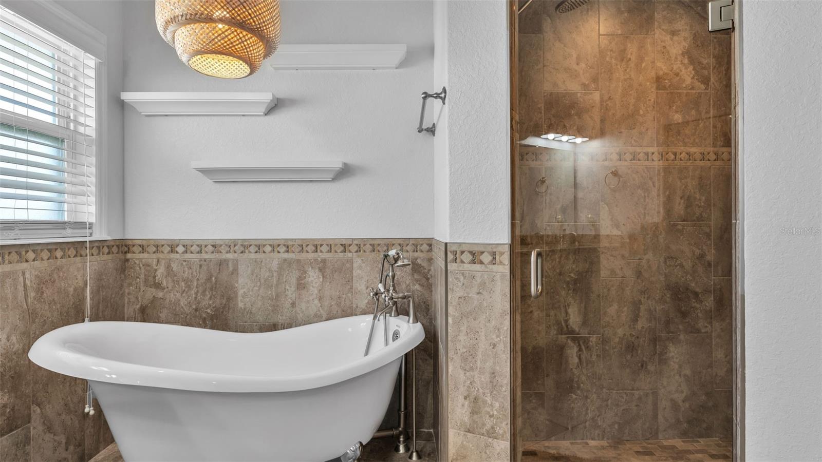 Image 21 of 52 For 187 Bentley Oaks Boulevard