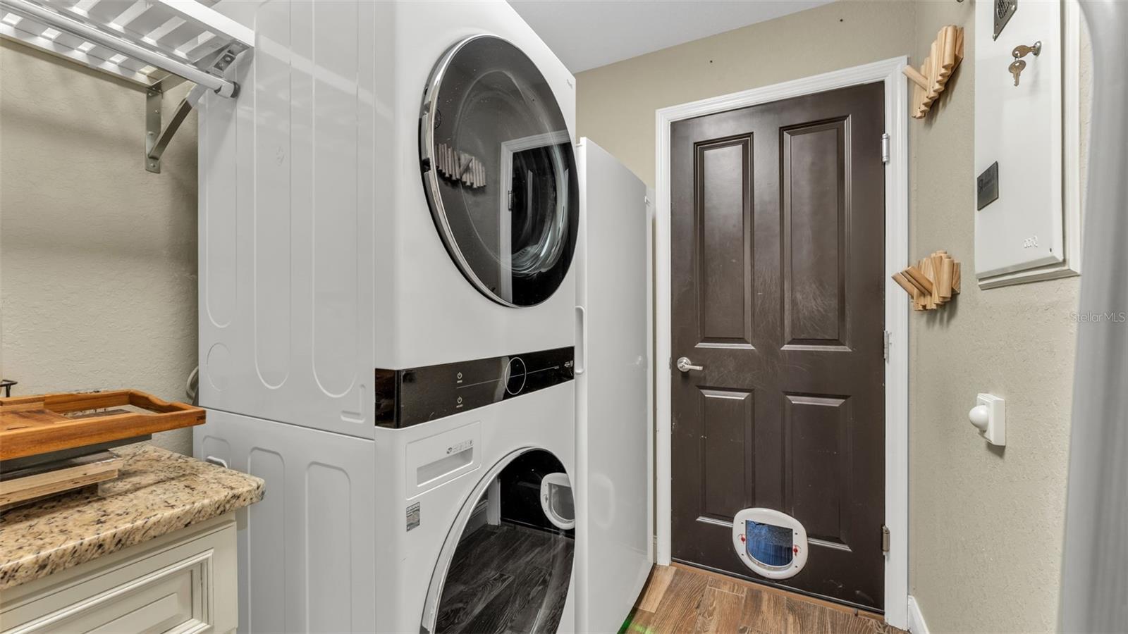 Image 24 of 52 For 187 Bentley Oaks Boulevard